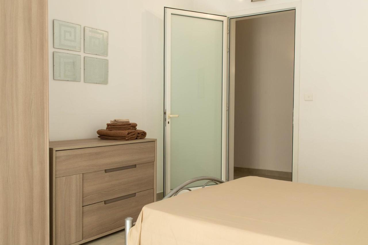 Spacious 3-Bedroom Apartment 30 Seconds From Sea Марсаскала Экстерьер фото