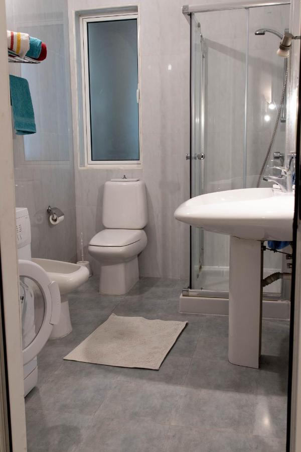 Spacious 3-Bedroom Apartment 30 Seconds From Sea Марсаскала Экстерьер фото